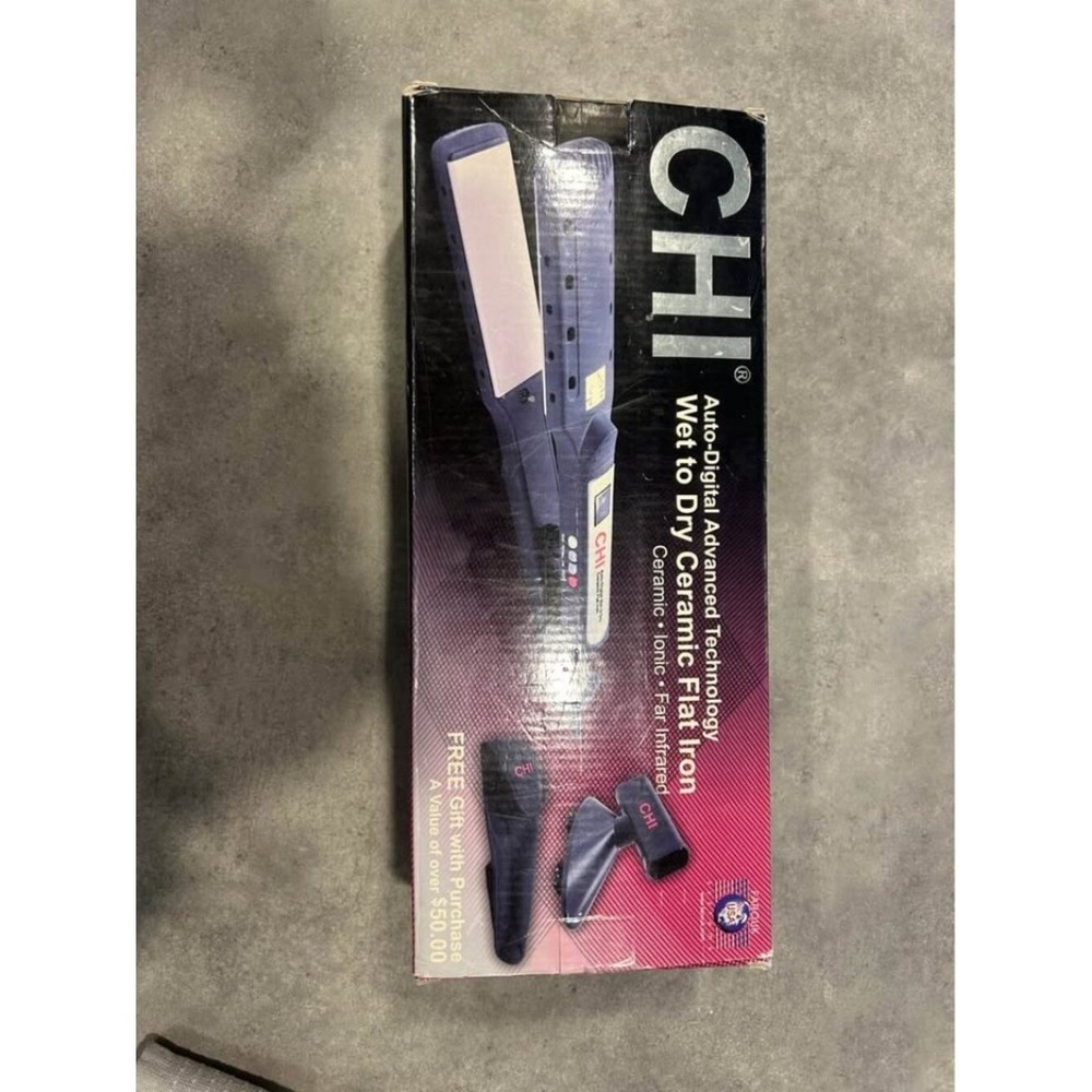 CHI Digital Ceramic Flat Iron Wet to Dry New in Box